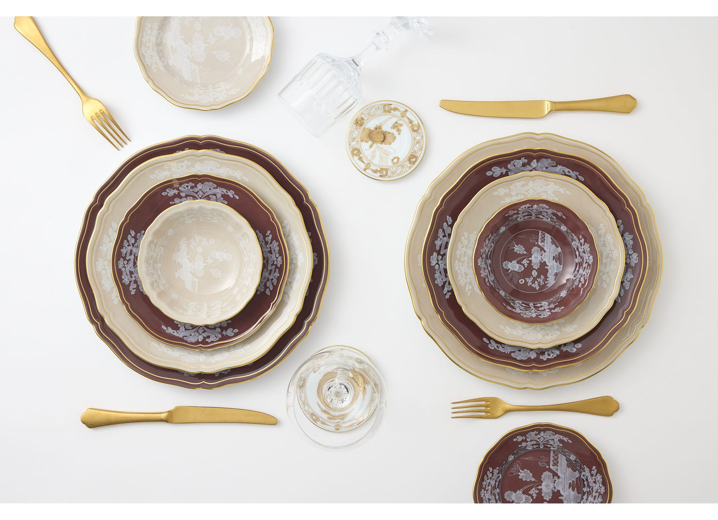 Ginori 1735 Oriente Italiano Charger Plate - Meringa (Beige w/Gold Threading)