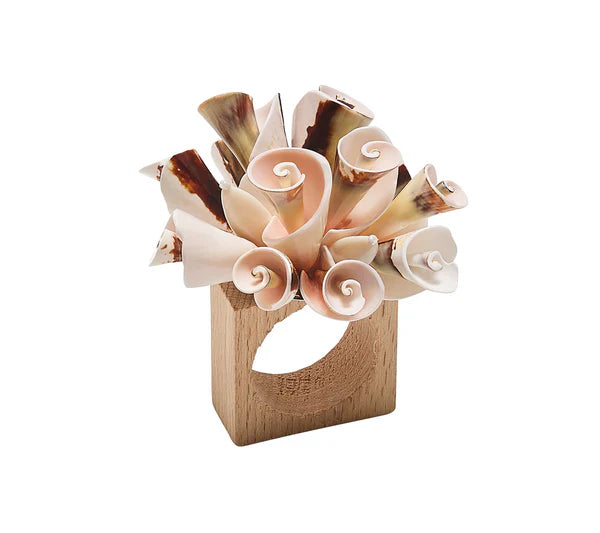 Kim Seybert Seashell Burst Napkin Ring in Ivory & Natural