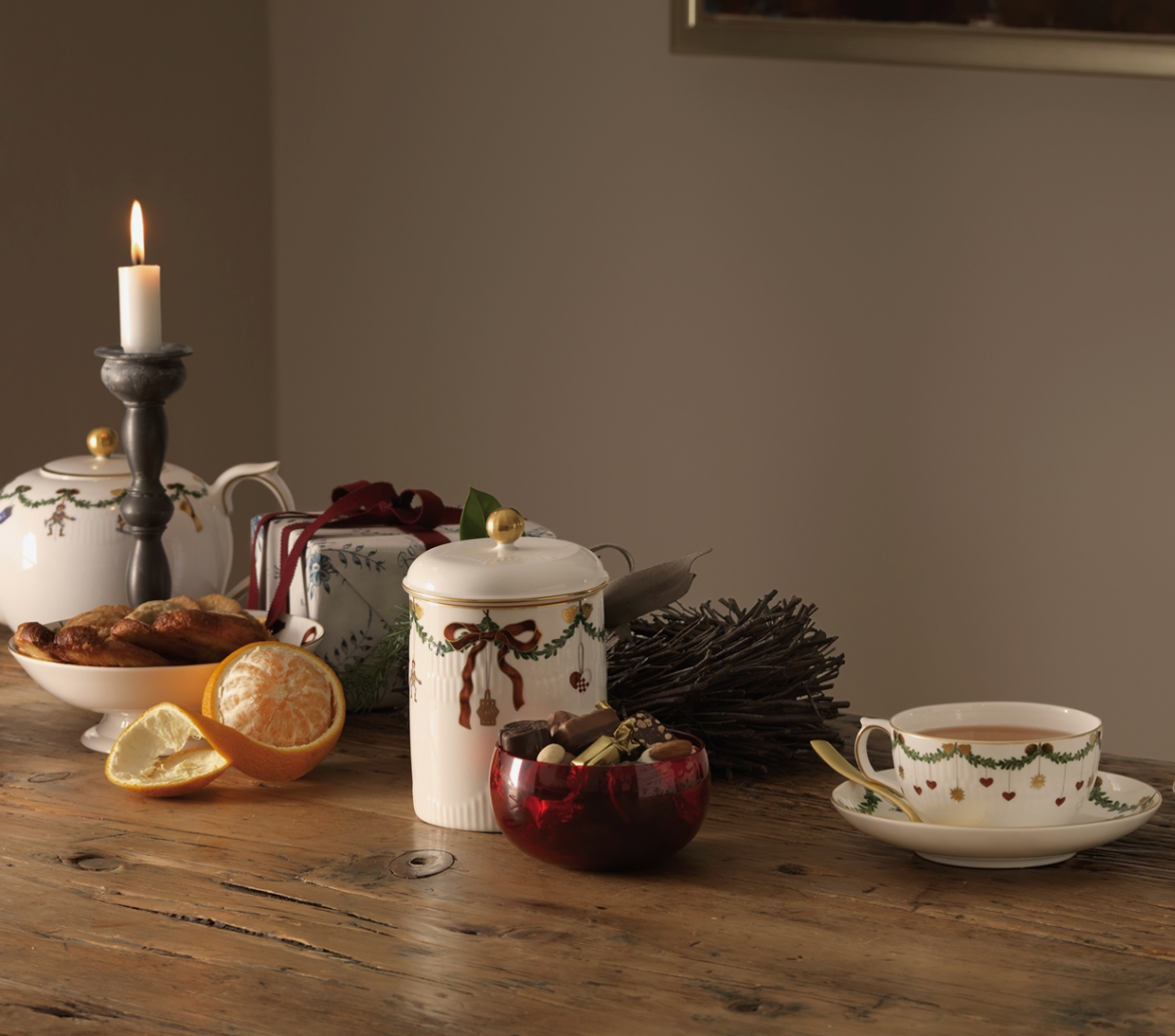 Royal Copenhagen Star Fluted Christmas Dessert Plate 7.5 inches