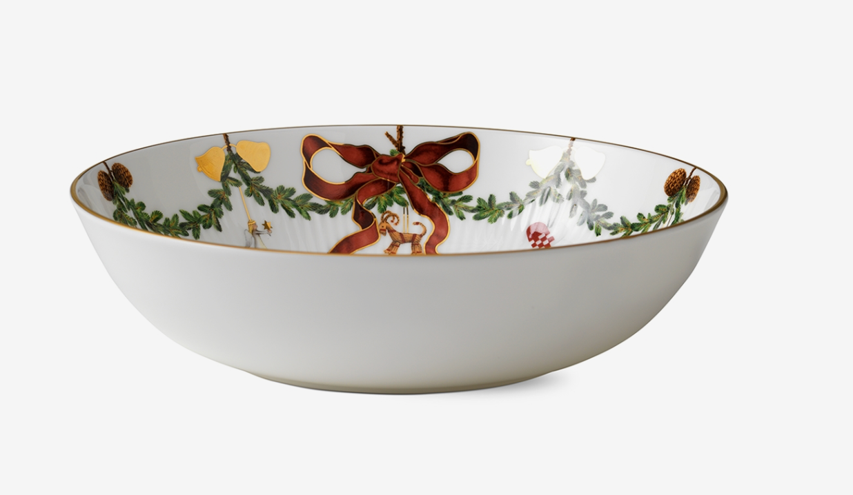 Royal Copenhagen Star Fluted Christmas BOWL 9.5 inches