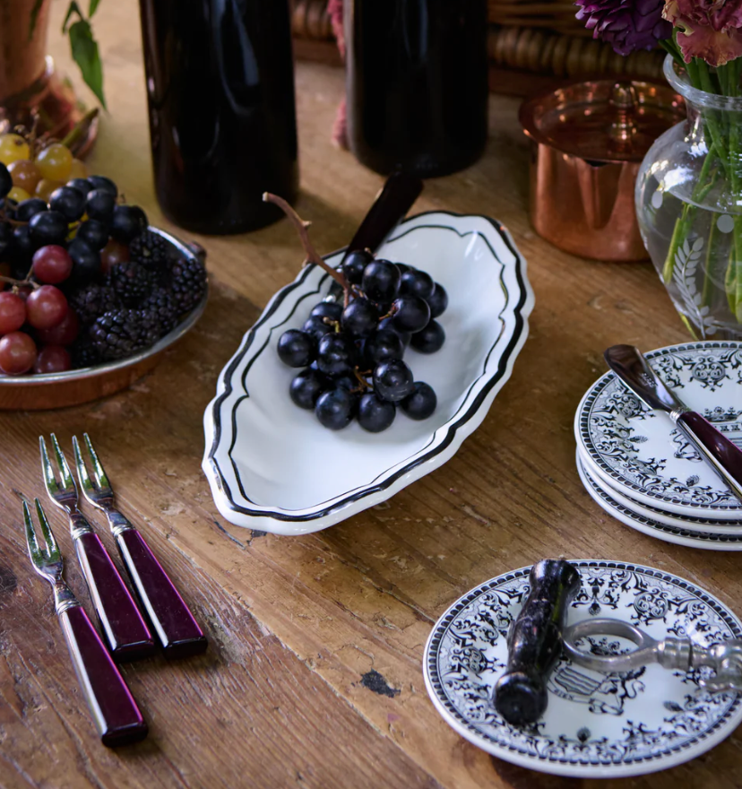 Gien Filet Midnight Pickle Dish