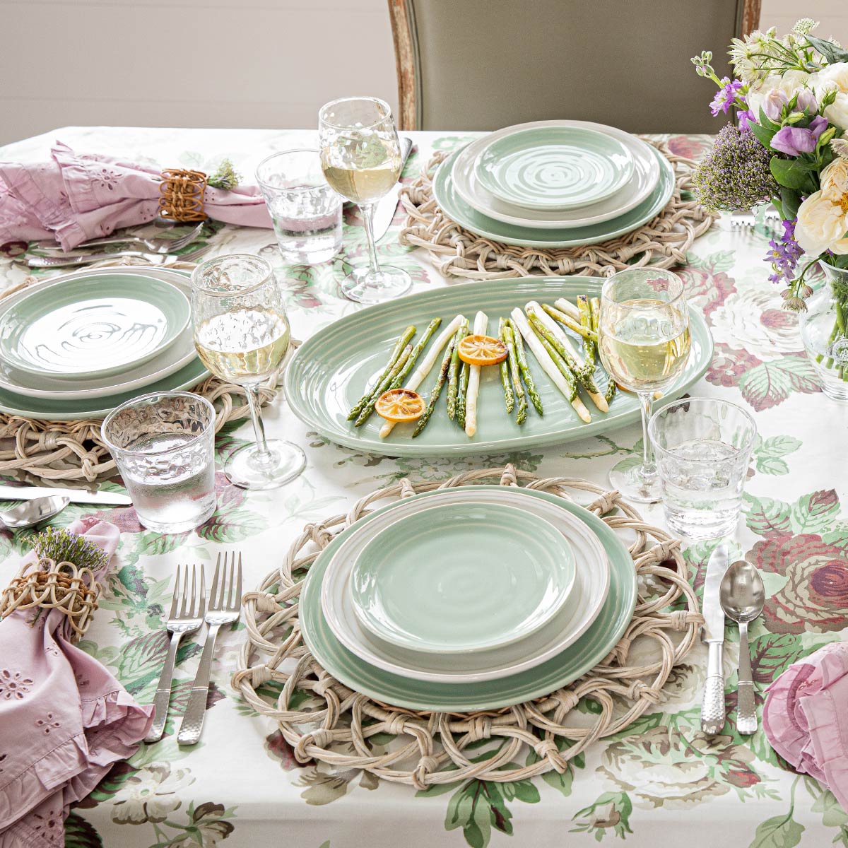 Juliska Bilbao 16 Piece Place Setting - Sage