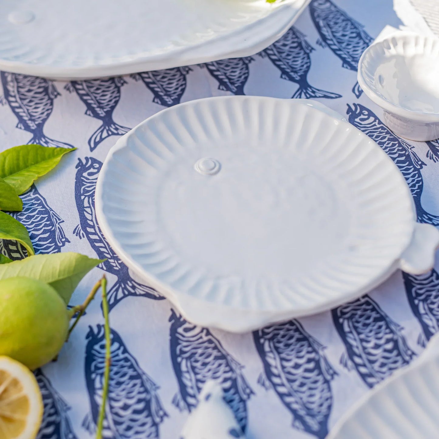 Vietri Pesce Serena (Fish) White Serving Bowl - Medium