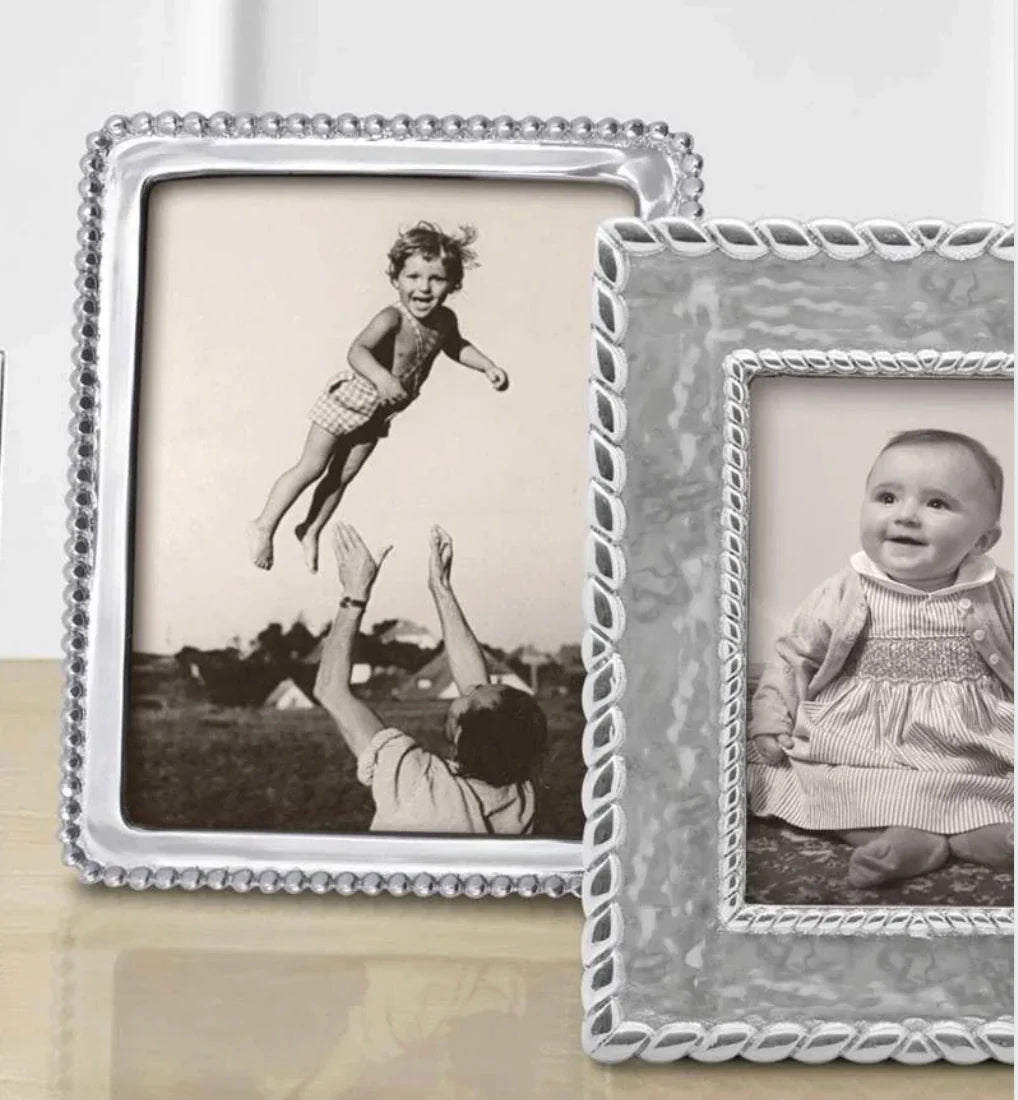 Mariposa Holiday 2025