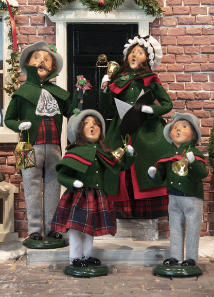Byers Choice Caroler 2023: Bell Family Boy