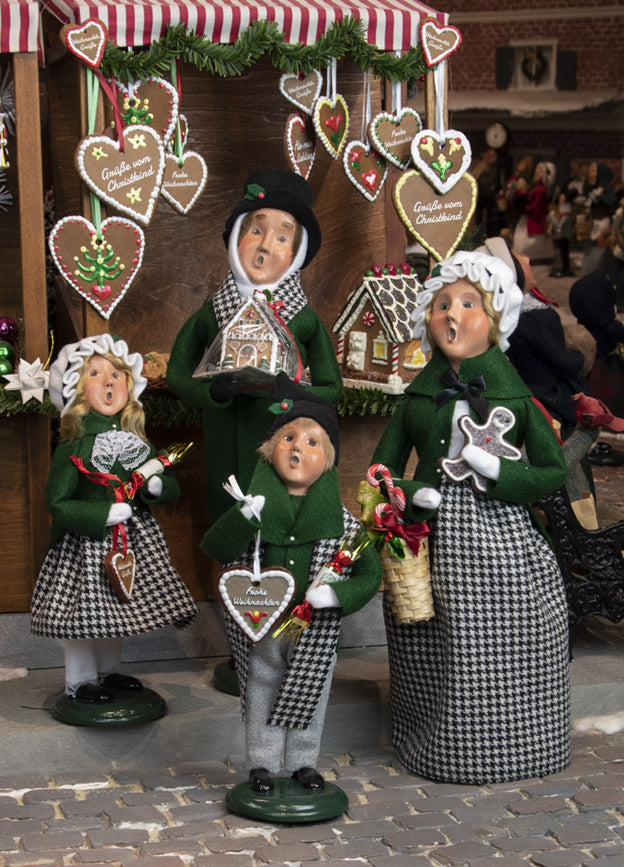 Byers Choice Caroler 2023: Sweets Boy