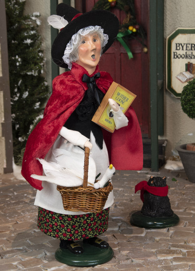 Byers Choice Caroler 2023: Mother Goose