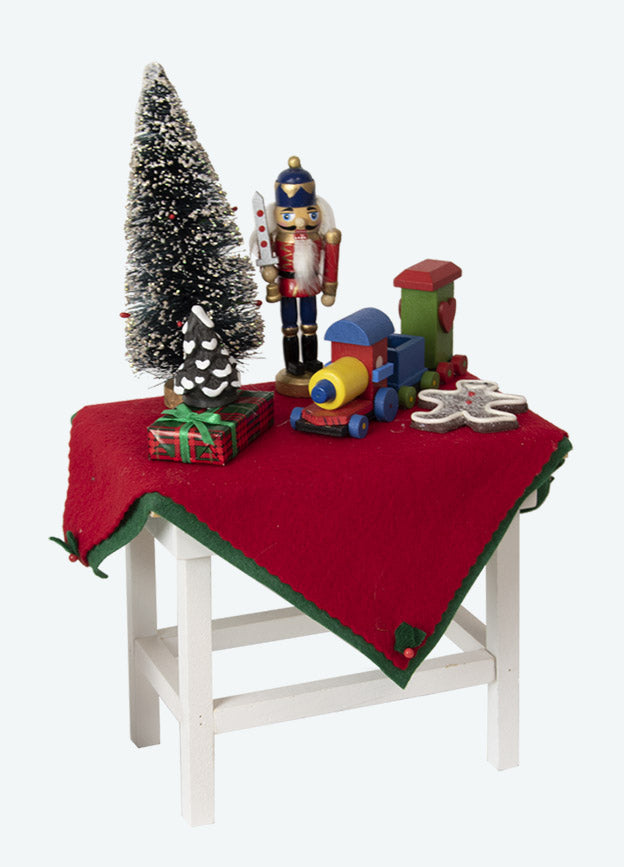 Byers Choice Accessory 2023: Decorated Table