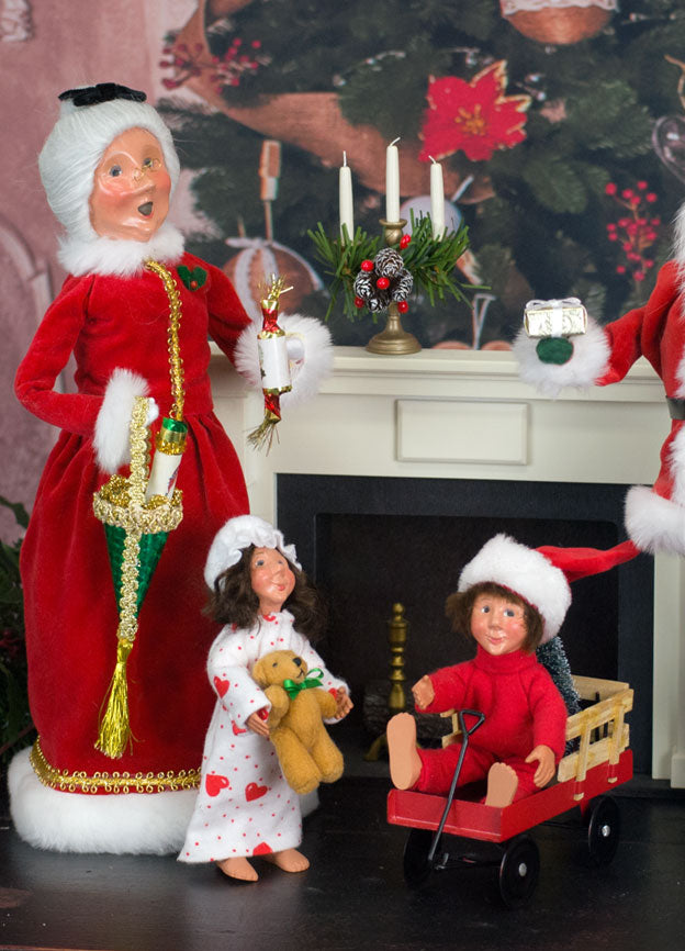 Byers Choice Accessory: Fireplace