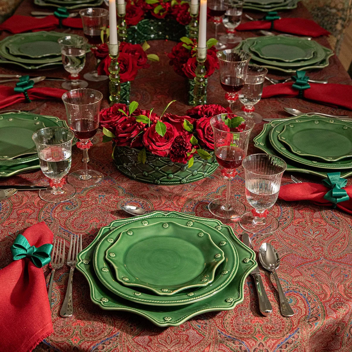 Juliska Basil Scalloped Charger Platter Berry & Thread
