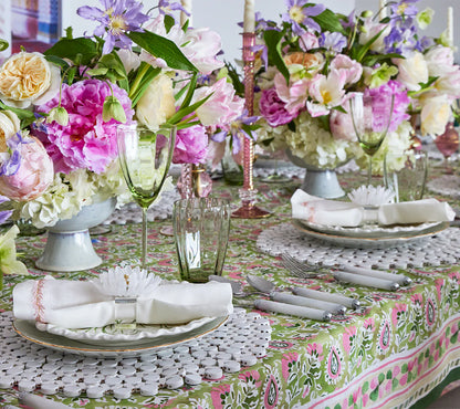 Kim Seybert Napkin Rings: Cosmos in White & Gold, Set of 4