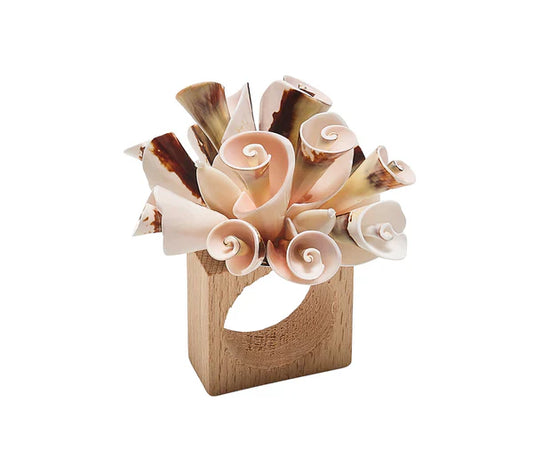 Kim Seybert Seashell Burst Napkin Ring in Ivory & Natural