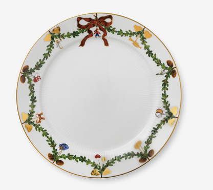 Royal Copenhagen Star Fluted Christmas Dinner Plate