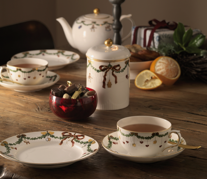 Royal Copenhagen Star Fluted Christmas Dessert Plate 7.5 inches