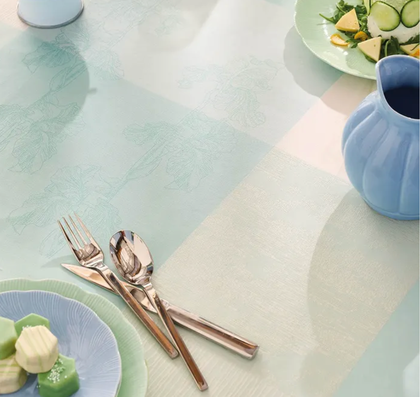 Garnier Thiebaut Mille Iris D'Eau Aqua Jacquard Tablecloth 71" x 118"