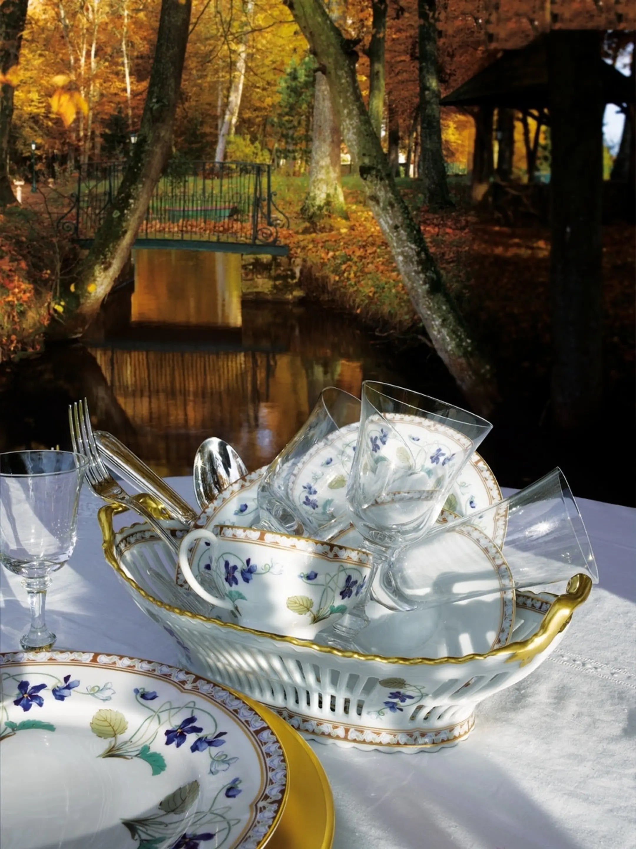 Haviland Imperatrice Eugenie Coffeepot - Thumbnail 5