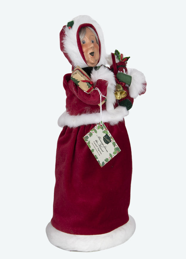 Byers Choice Caroler: Message Mrs. Claus