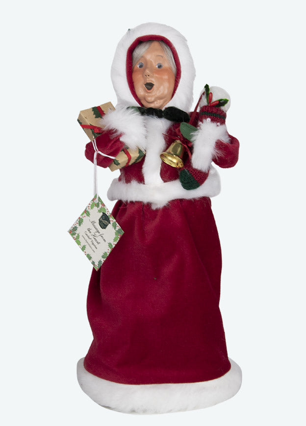 Byers Choice Caroler: Message Mrs. Claus