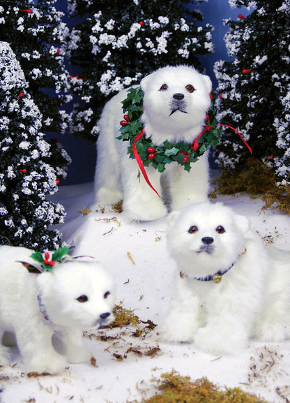 Byers Choice Animal: Polar Bear with Wreath