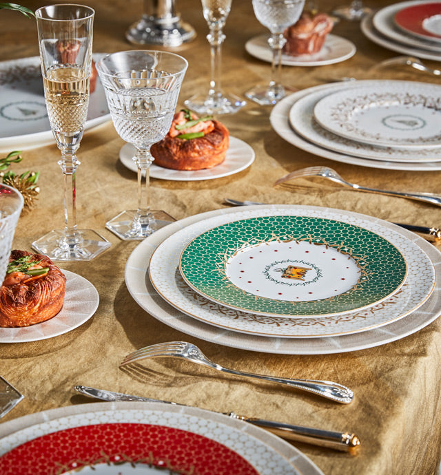 Bernardaud Noel Salad Plate – Coast 2 Coast Collection