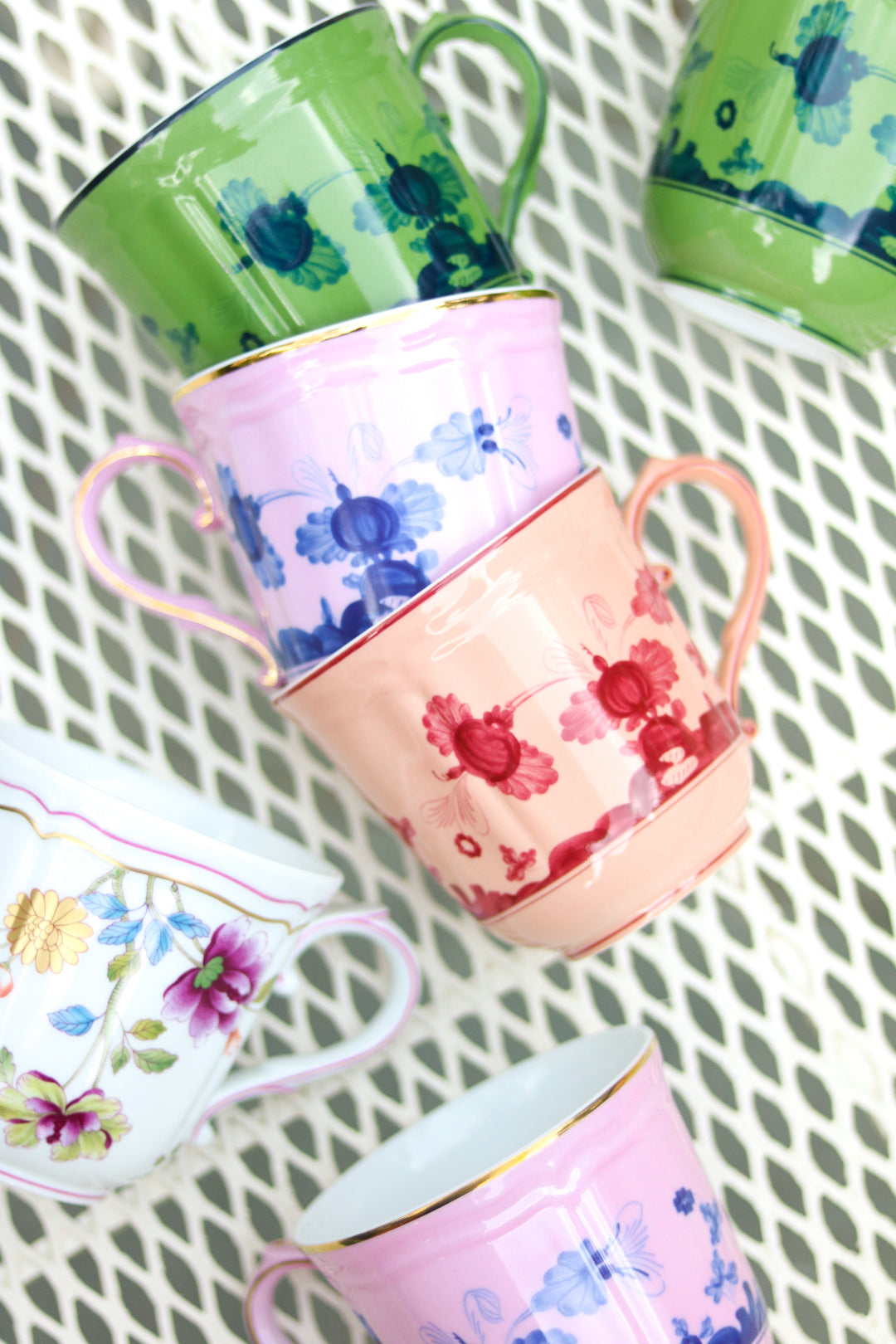 Ginori 1735 Oriente Italiano Mug with Gold Trim - Azalea